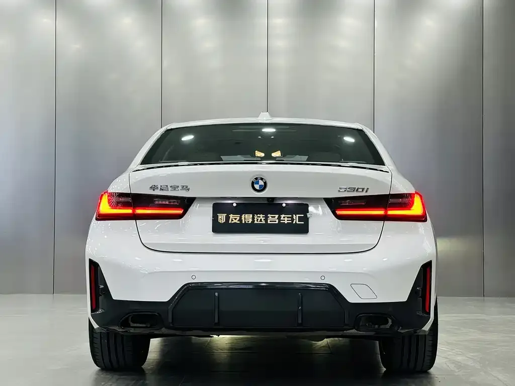 BMW 3 Series 2023 из CN, фото 3