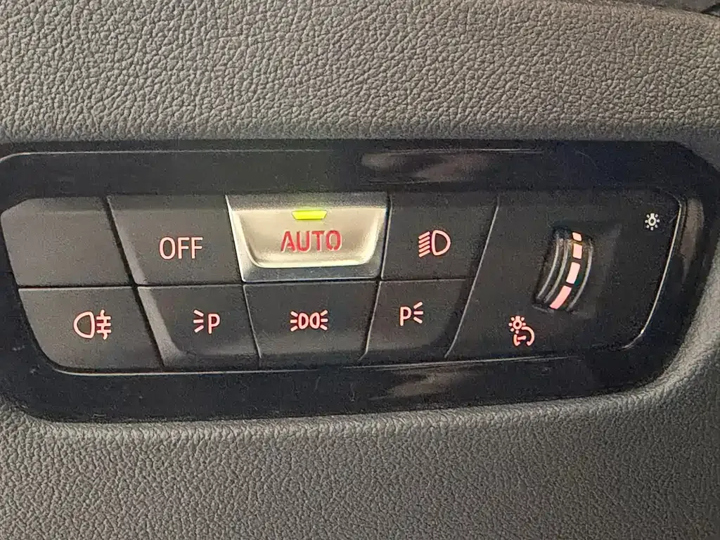 BMW 3 Series 2022 из CN, фото 8