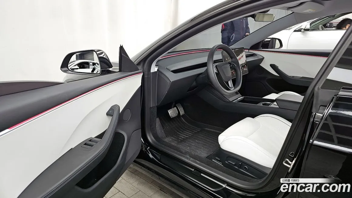 Tesla Model 3 2024 из KR, фото 8