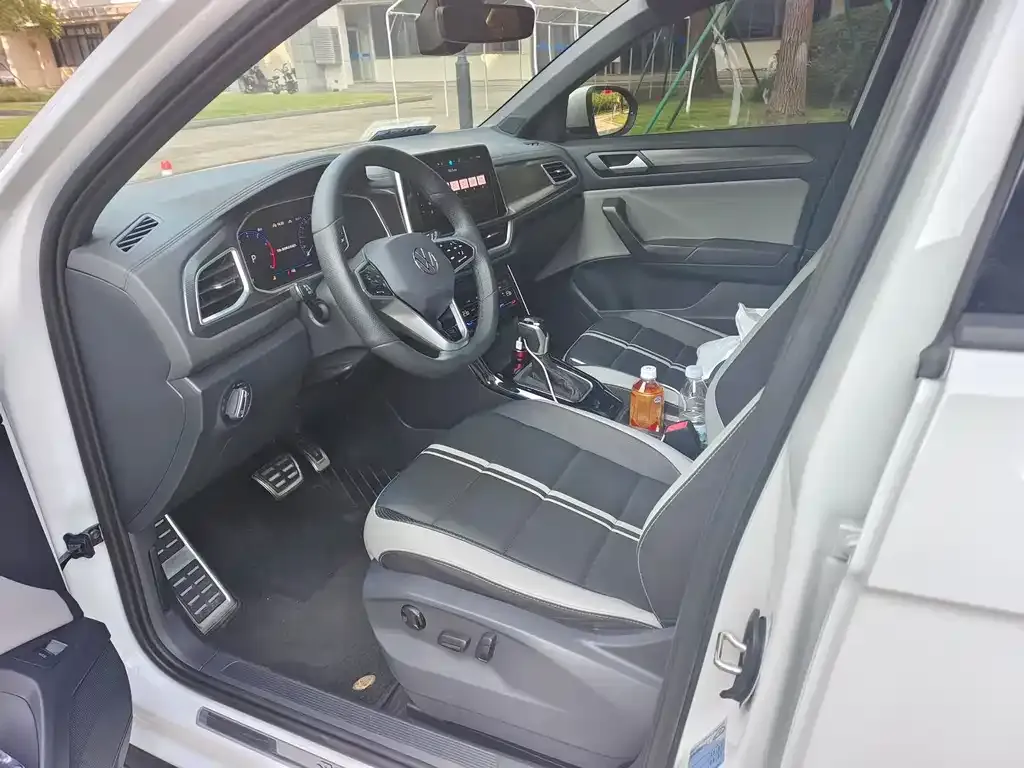 Volkswagen T-Roc 2024 из CN, фото 5