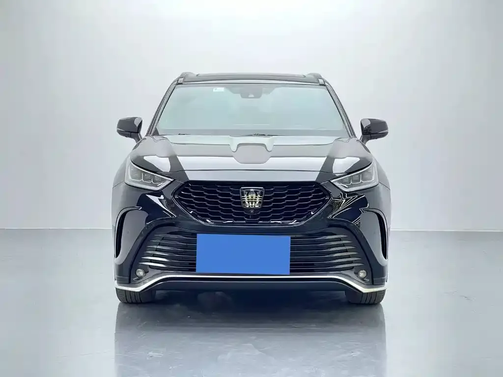 Toyota Crown Kluger 2023 из CN, фото 8