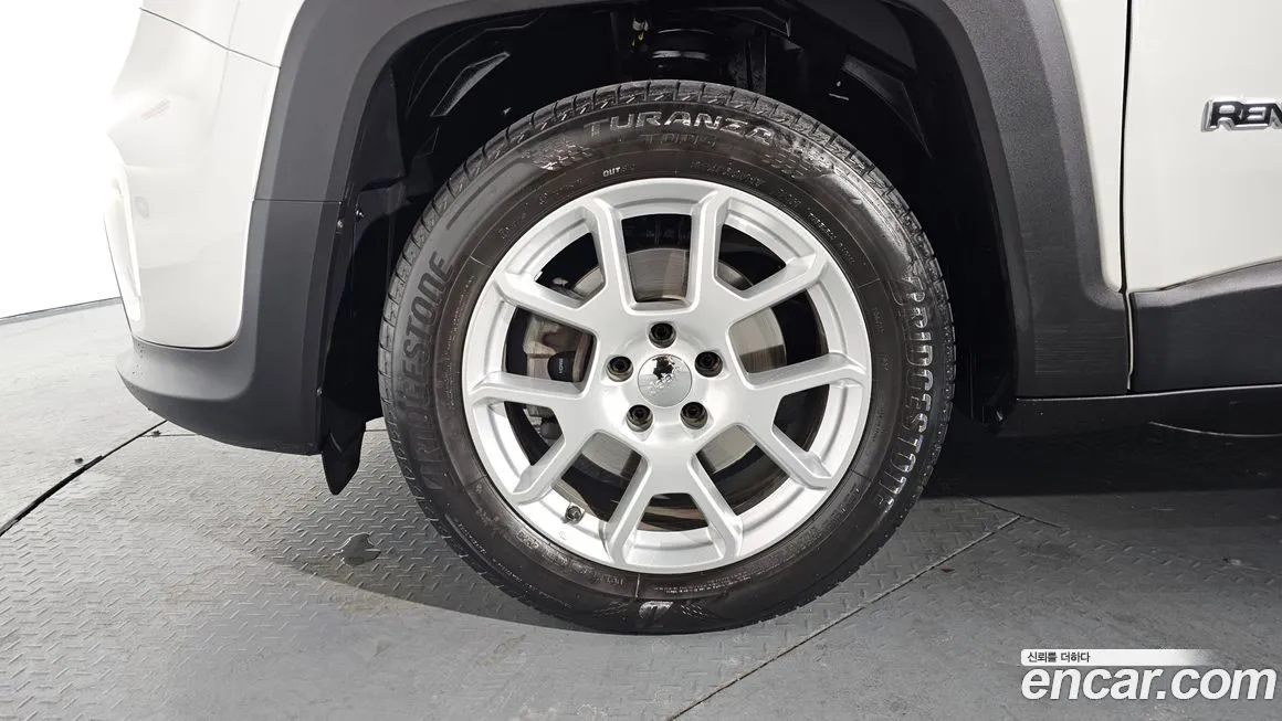 Jeep Renegade 2021 из KR, фото 7
