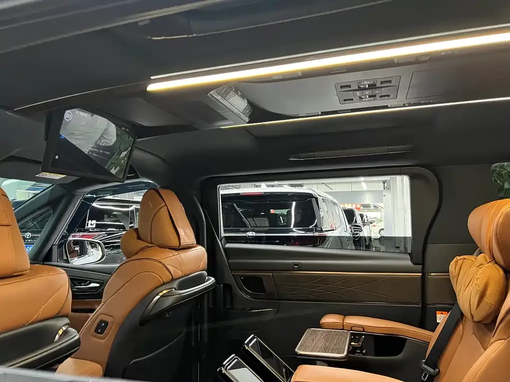 Toyota Vellfire — фото 6