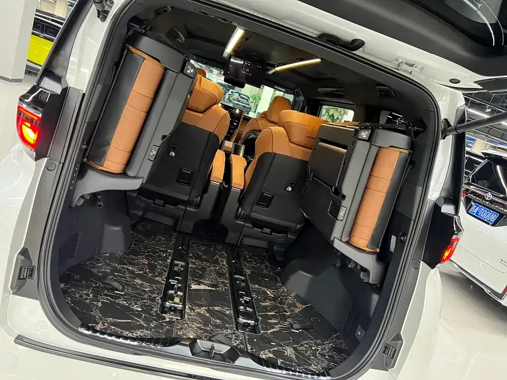 Toyota Vellfire — фото 9