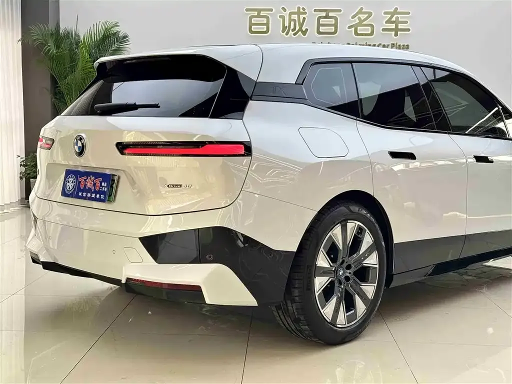 BMW iX 2023 из CN, фото 6