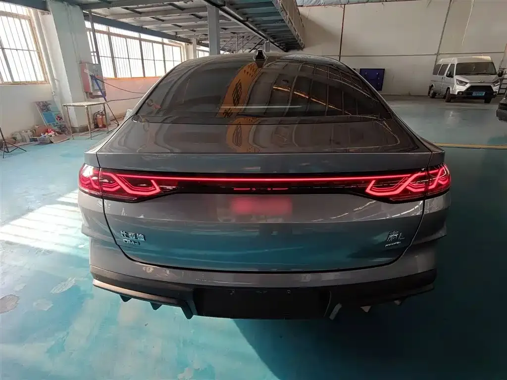 BYD Qin L — фото 8
