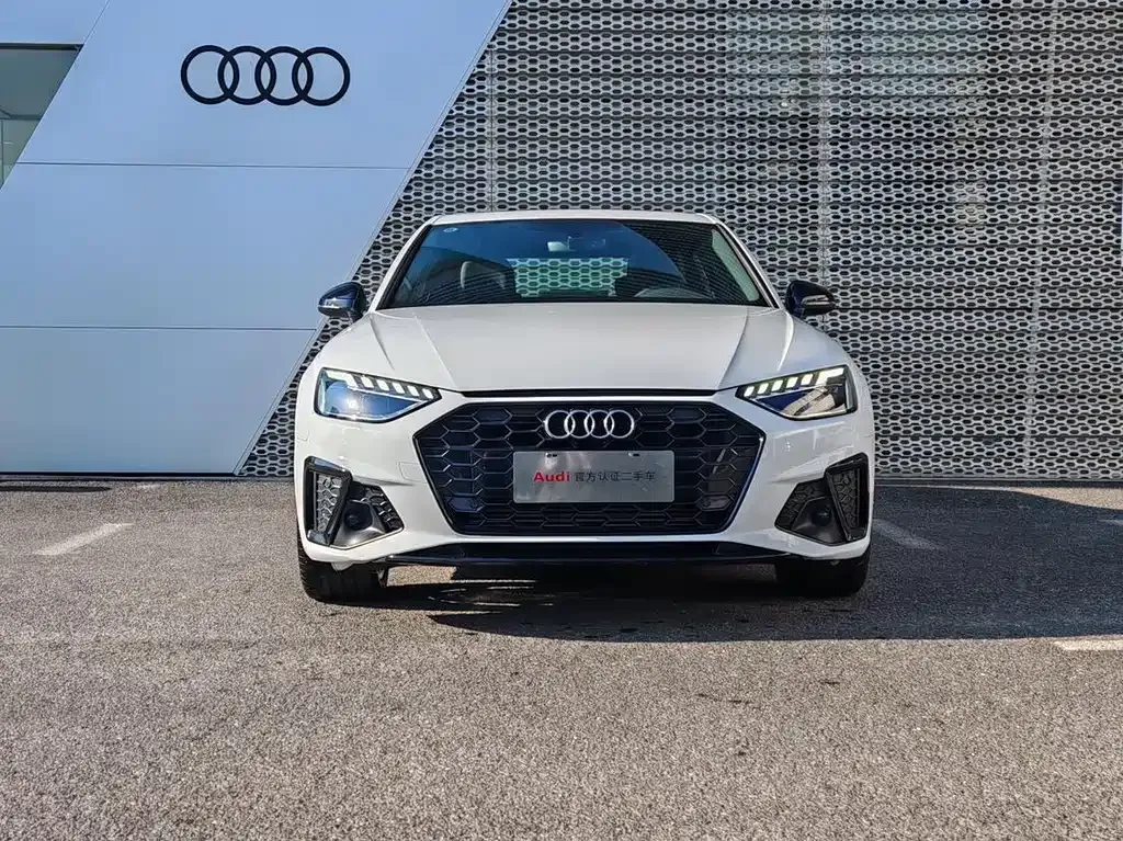Audi A4L 2023 из CN, фото 6