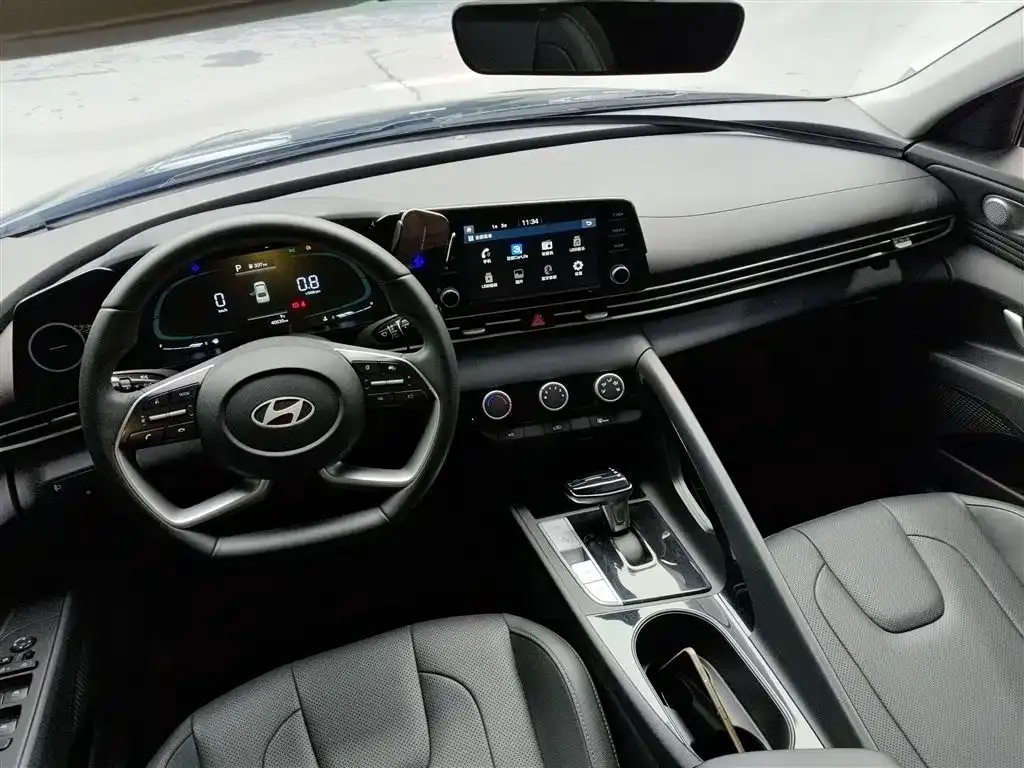 Hyundai Elantra 2024 из CN, фото 10