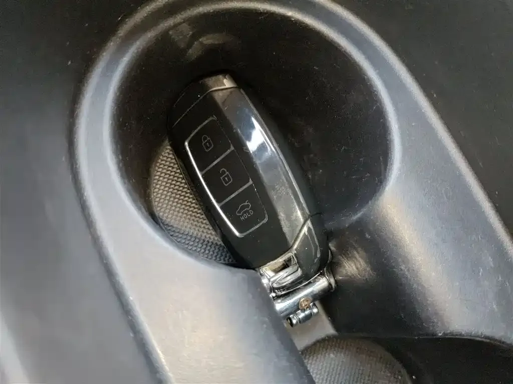 Hyundai Elantra 2024 из CN, фото 6
