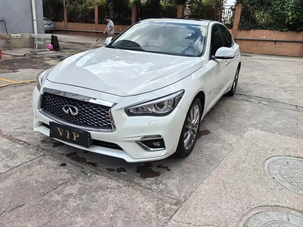 Infiniti Q50L 2022 из CN, фото 1