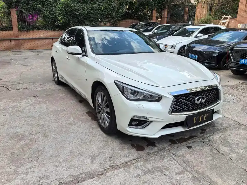 Infiniti Q50L 2022 из CN, фото 2