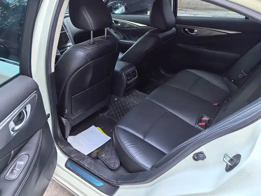 Infiniti Q50L 2022 из CN, фото 7