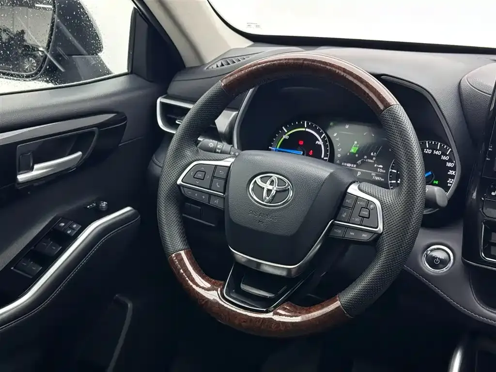 Toyota Highlander 2023 из CN, фото 7