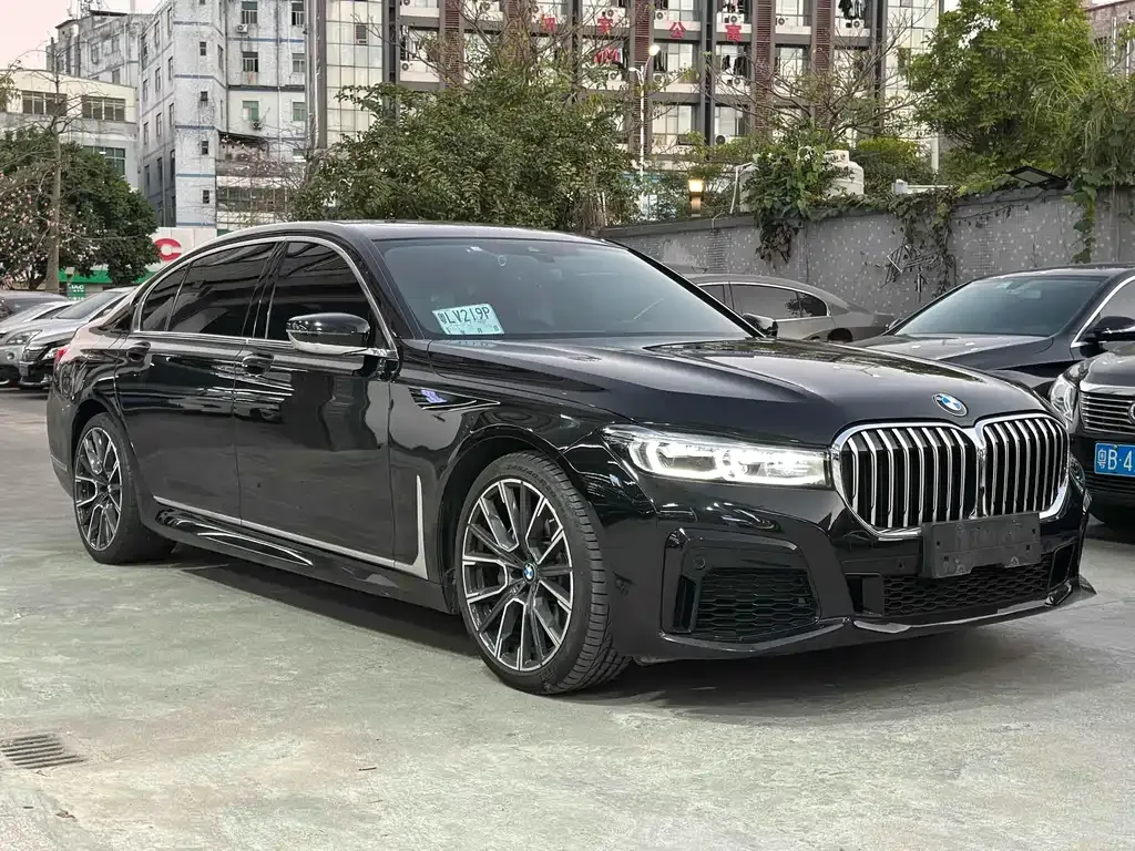 BMW 7 Series — фото 6