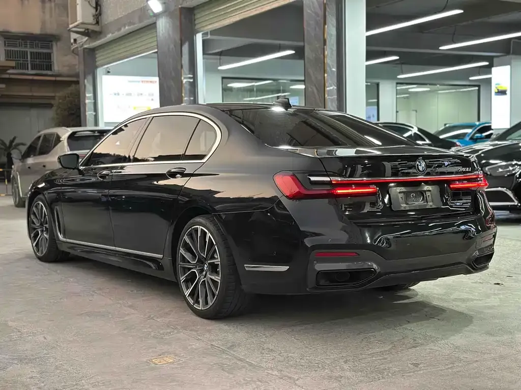 BMW 7 Series — фото 4