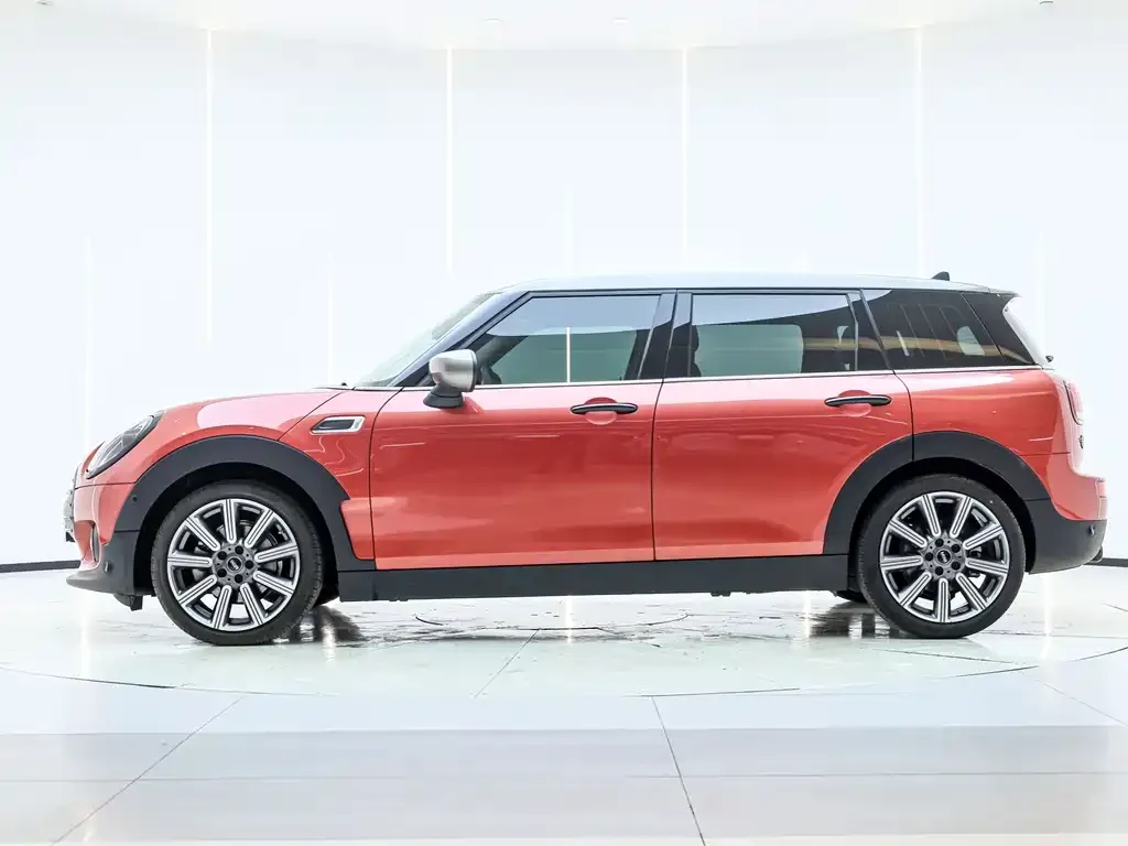 MINI Clubman — фото 3
