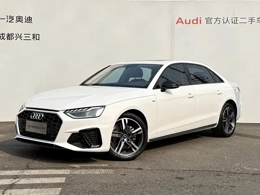 Audi A4L — фото 1
