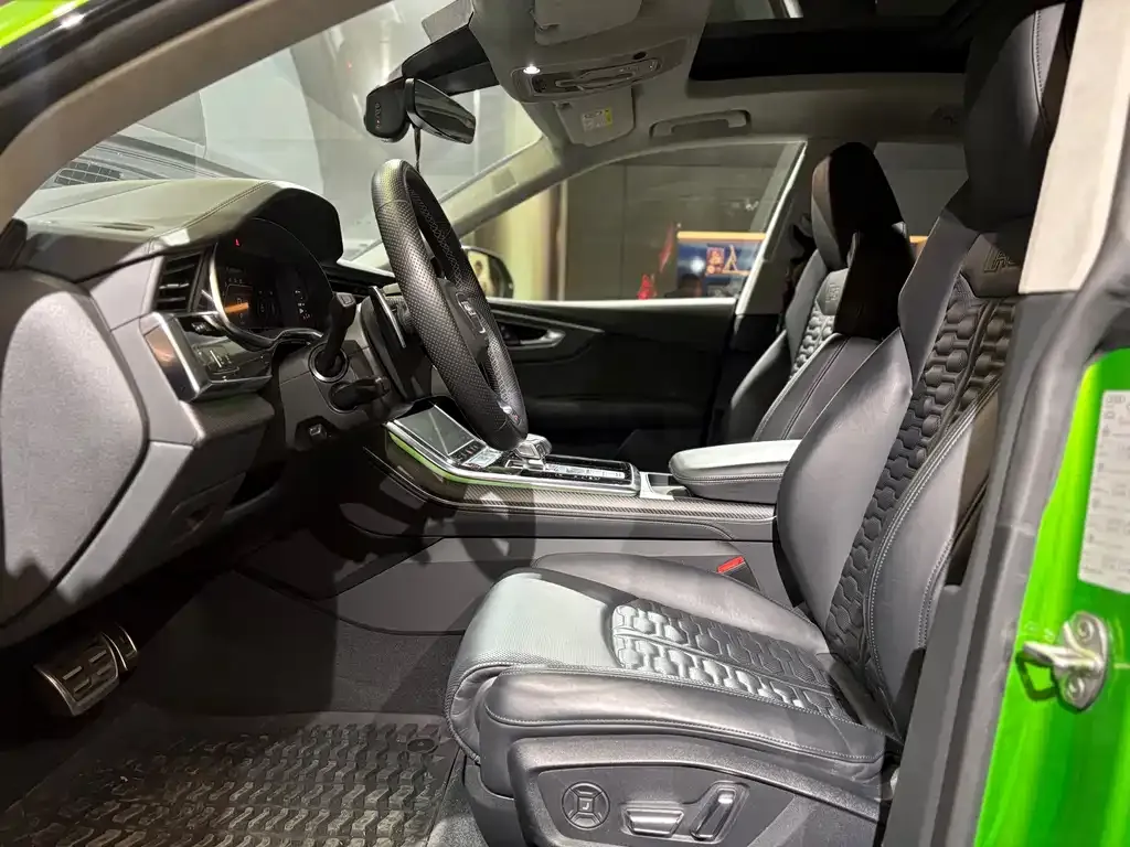 Audi RS Q8 2022 из CN, фото 10