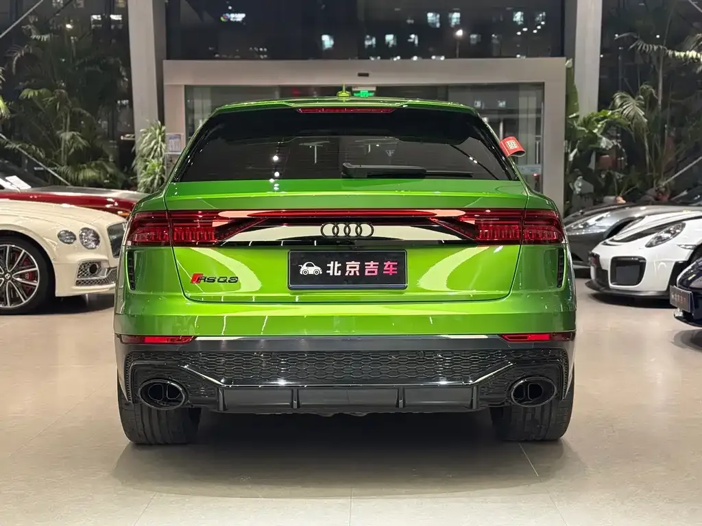 Audi RS Q8 2022 из CN, фото 8