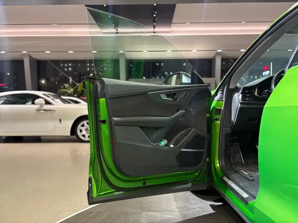 Audi RS Q8 2022 из CN, фото 5