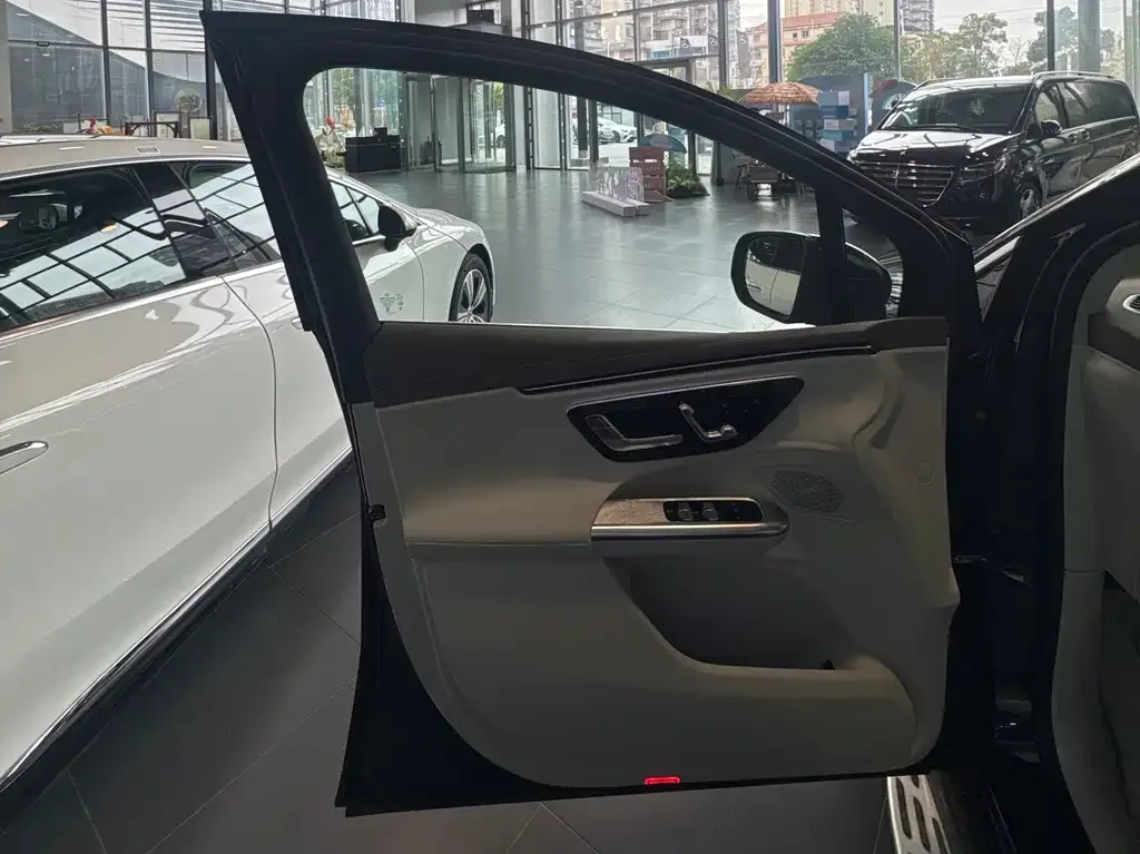 Mercedes-Benz EQE SUV 2025 из CN, фото 6
