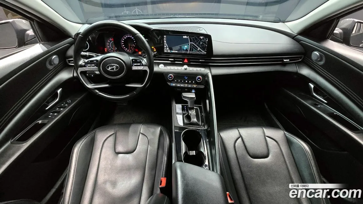 Hyundai AVANTE — фото 8