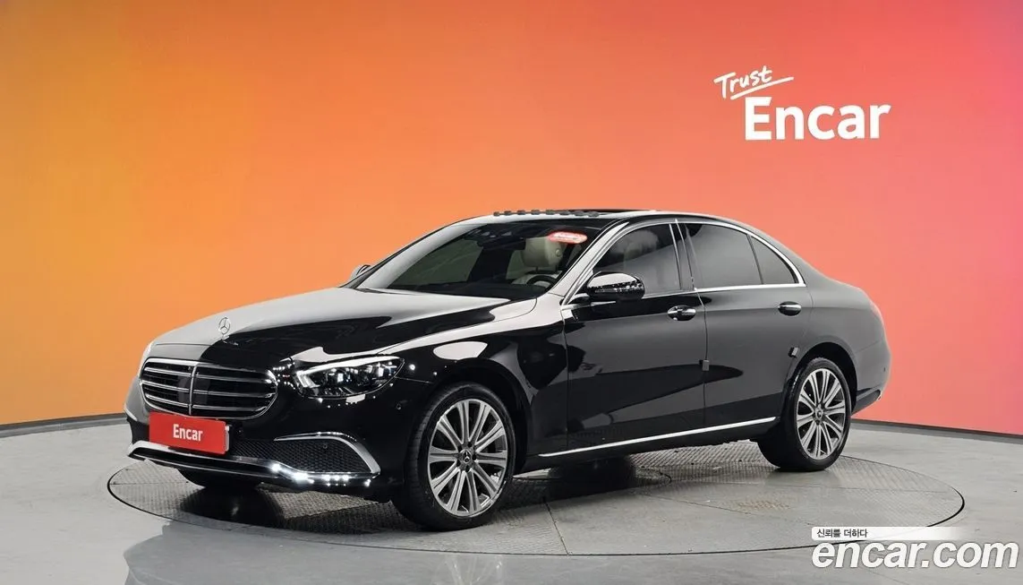 Mercedes-Benz E-Class — фото 1