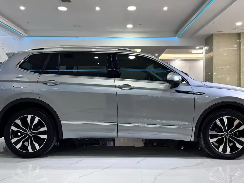 Volkswagen Tiguan L 2022 из CN, фото 6