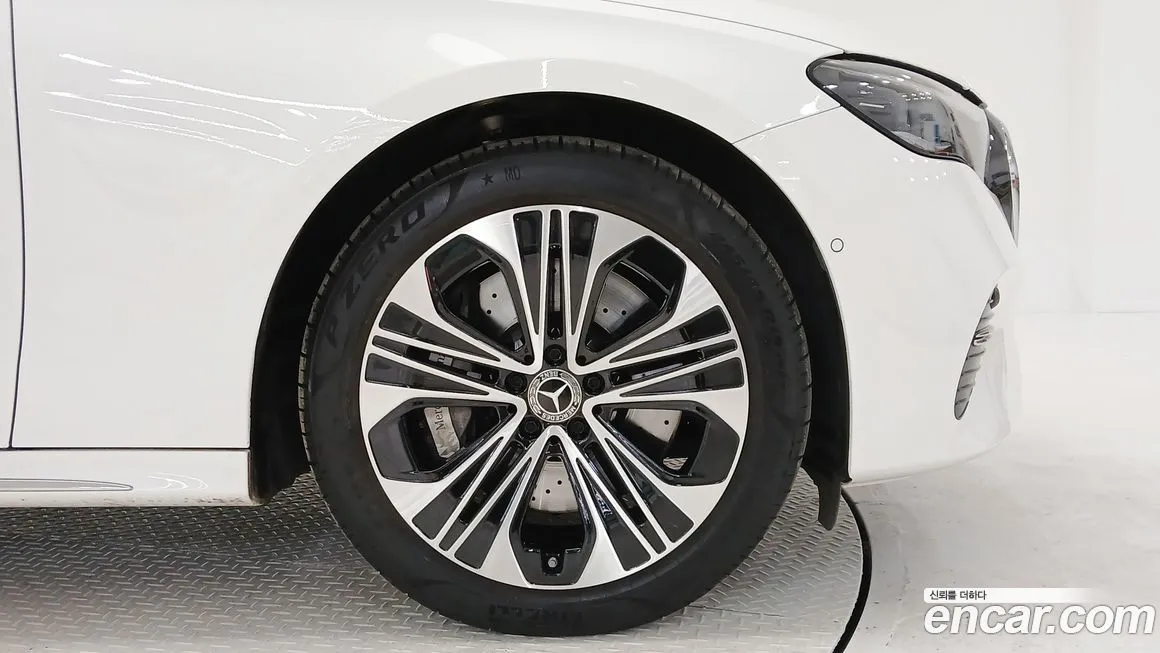Mercedes-Benz E-Class 2025 из KR, фото 9