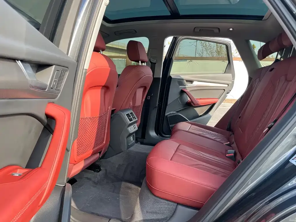 Audi Q5L 2021 из CN, фото 5