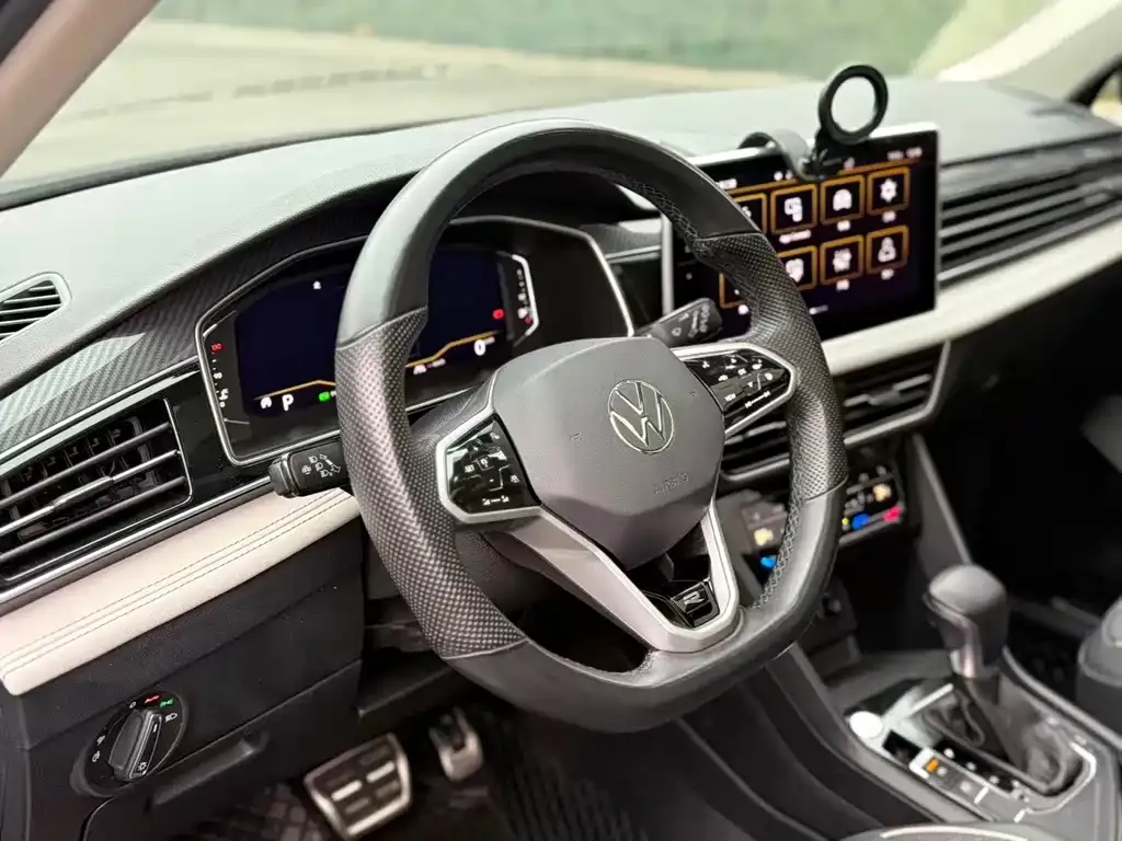 Volkswagen Tiguan L 2023 из CN, фото 8