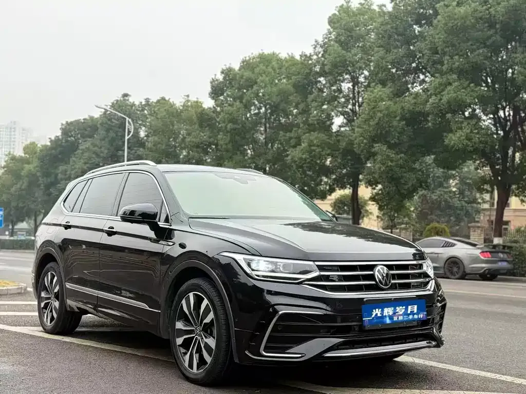 Volkswagen Tiguan L 2023 из CN, фото 10