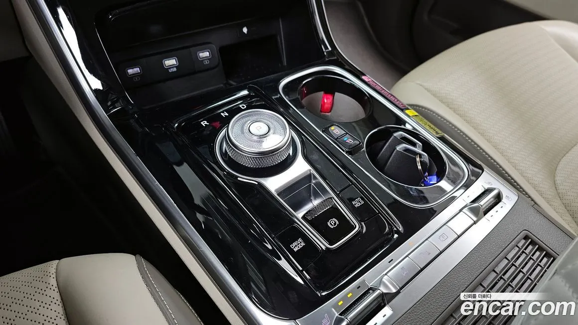 Kia Carnival — фото 10