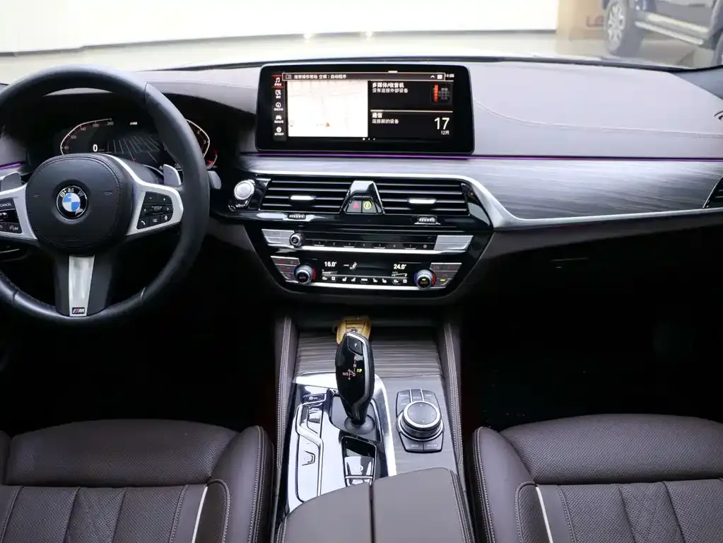 BMW 5 Series — фото 6