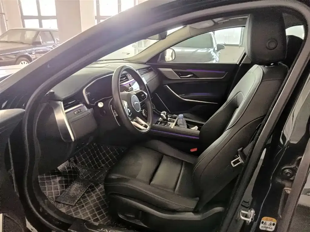Jaguar XFL 2023 из CN, фото 8