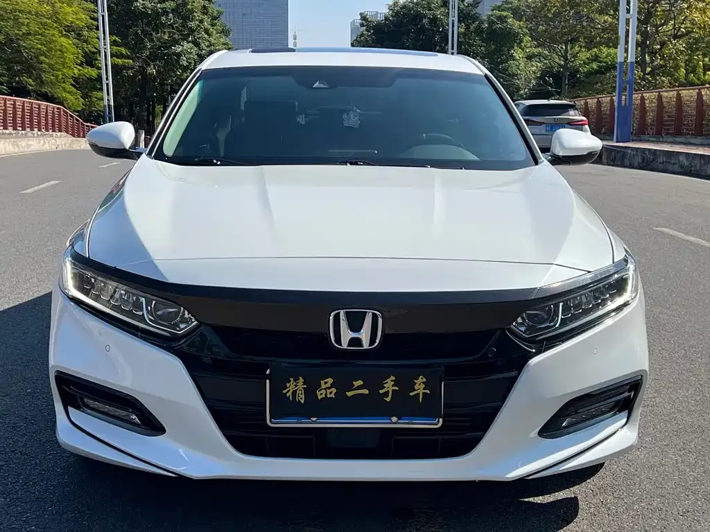 Honda Accord — фото 7