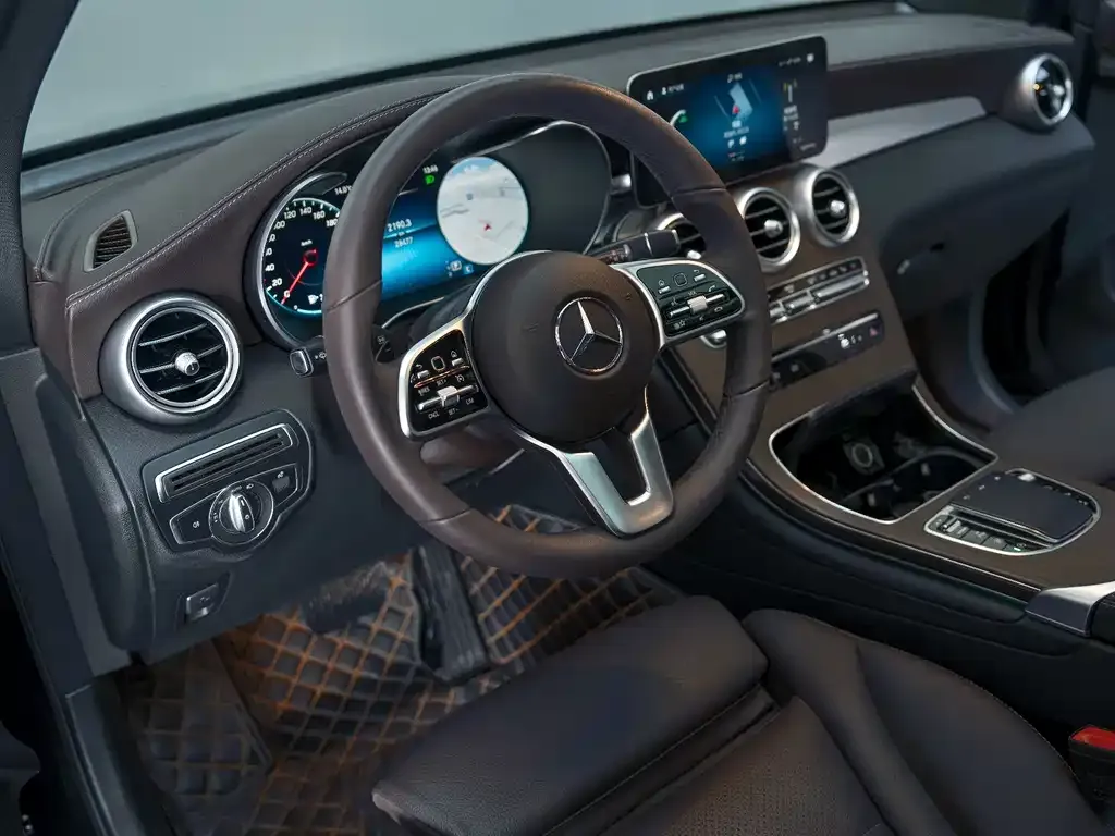 Mercedes-Benz GLC — фото 9