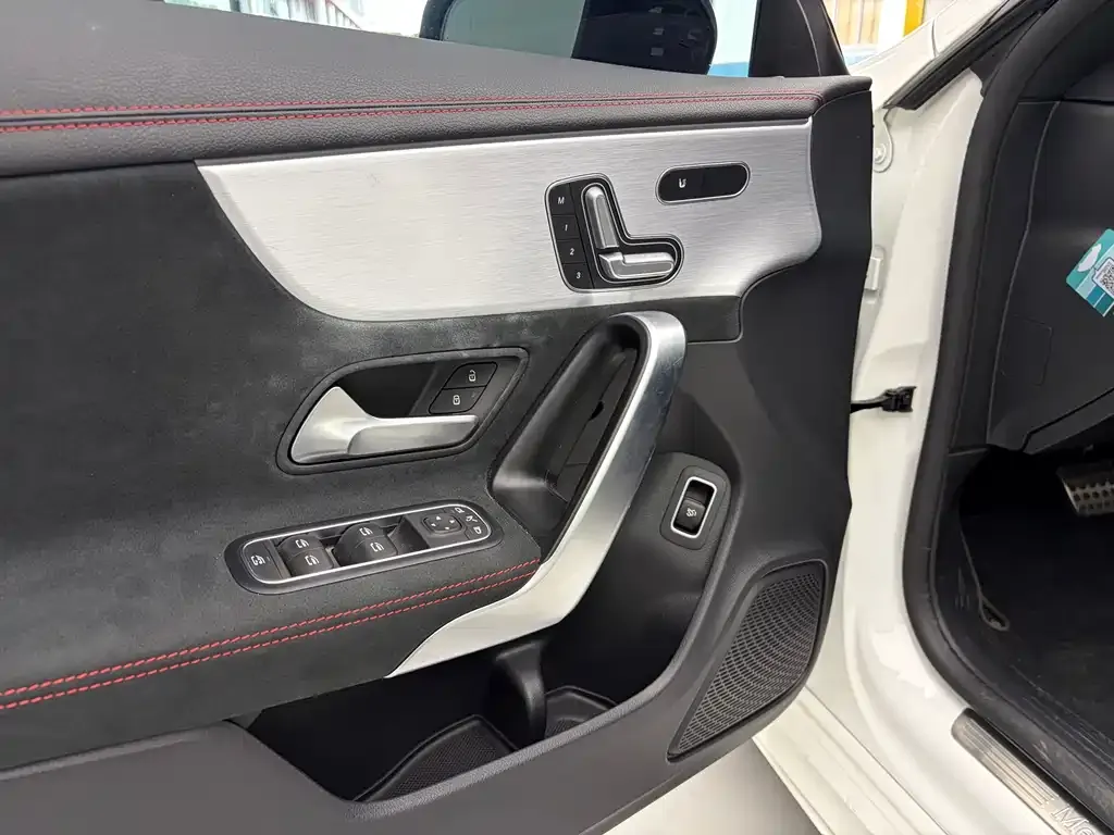 Mercedes-Benz CLA (Import) — фото 10