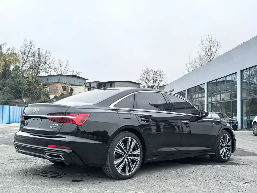 Audi A6L 2024 из CN, фото 4
