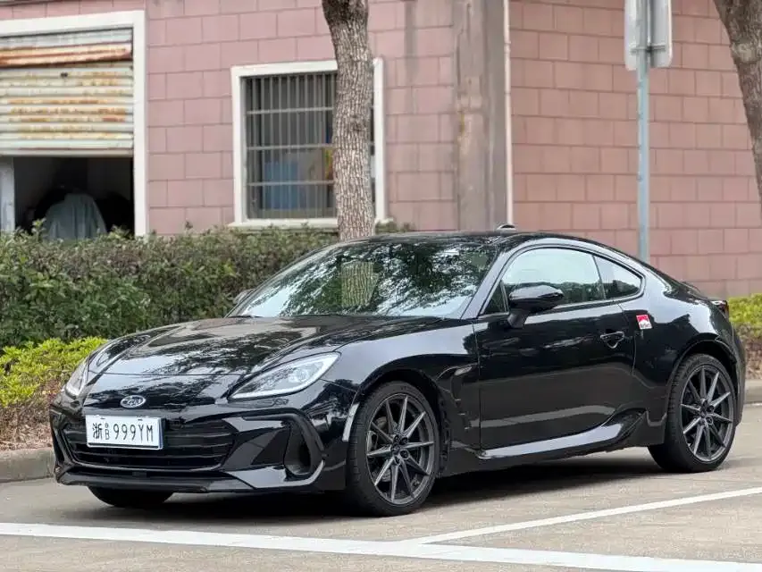 Subaru BRZ — фото 1
