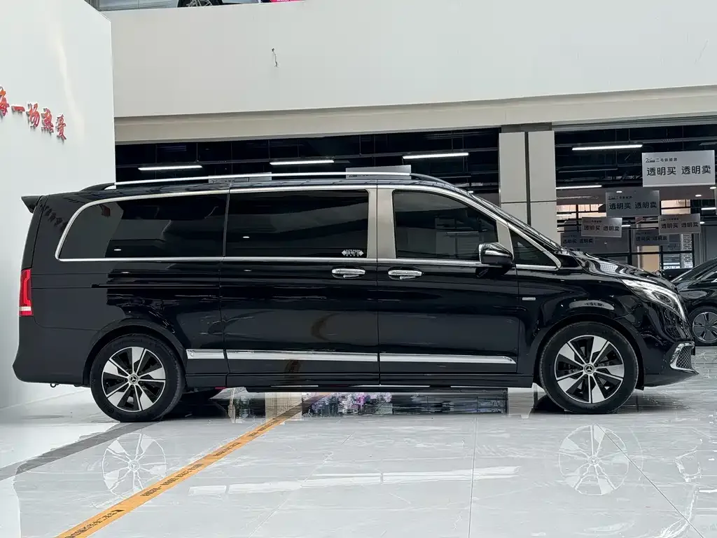 Mercedes-Benz V-Class 2022 из CN, фото 7