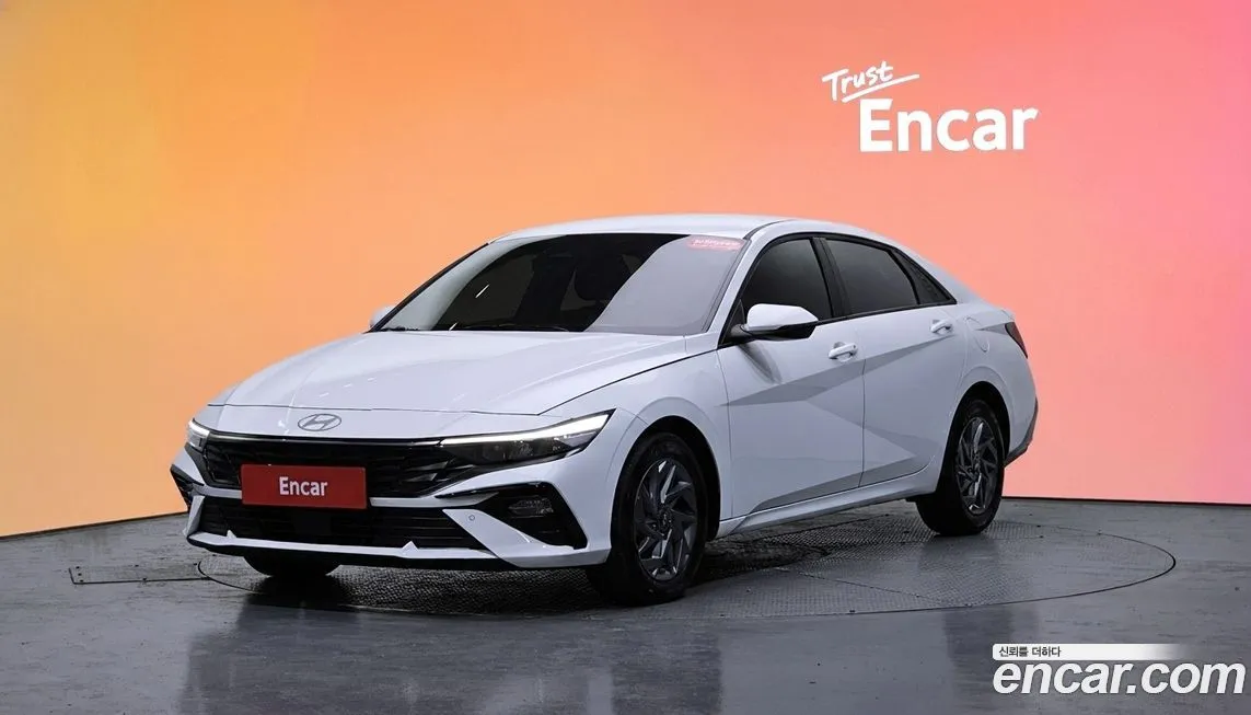 Hyundai AVANTE — фото 1