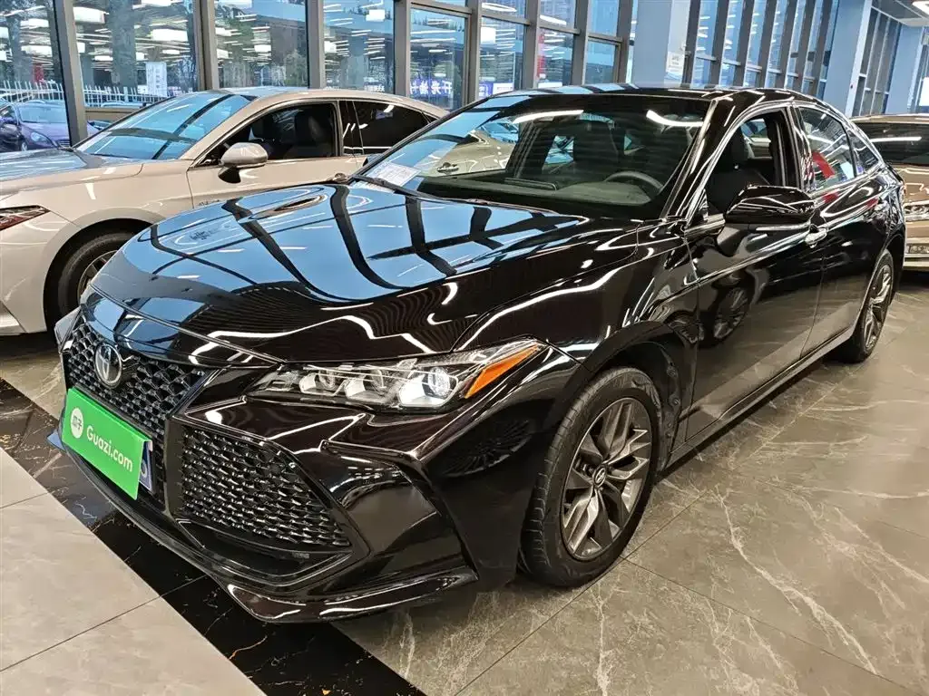 Toyota Avalon — фото 2