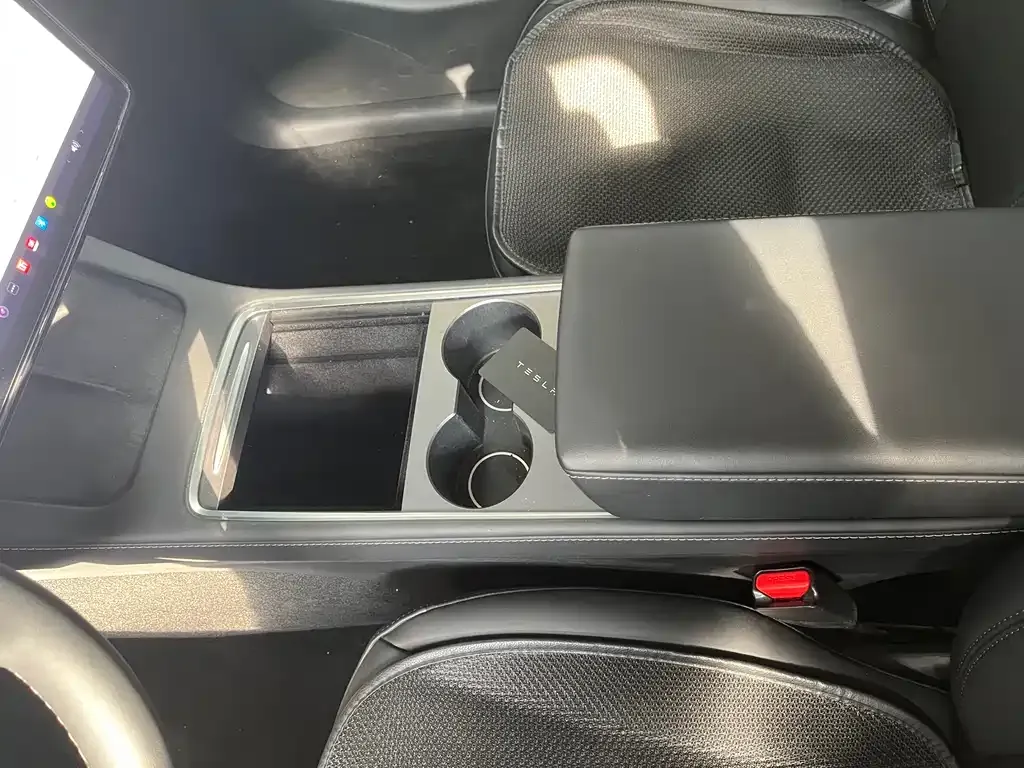 Tesla Model Y 2022 из CN, фото 7