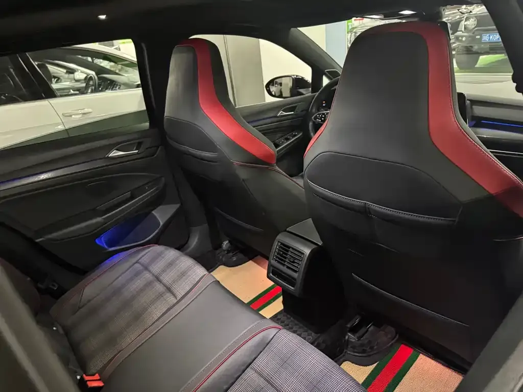 [object Object] Golf GTI 2024 из CN, фото 10
