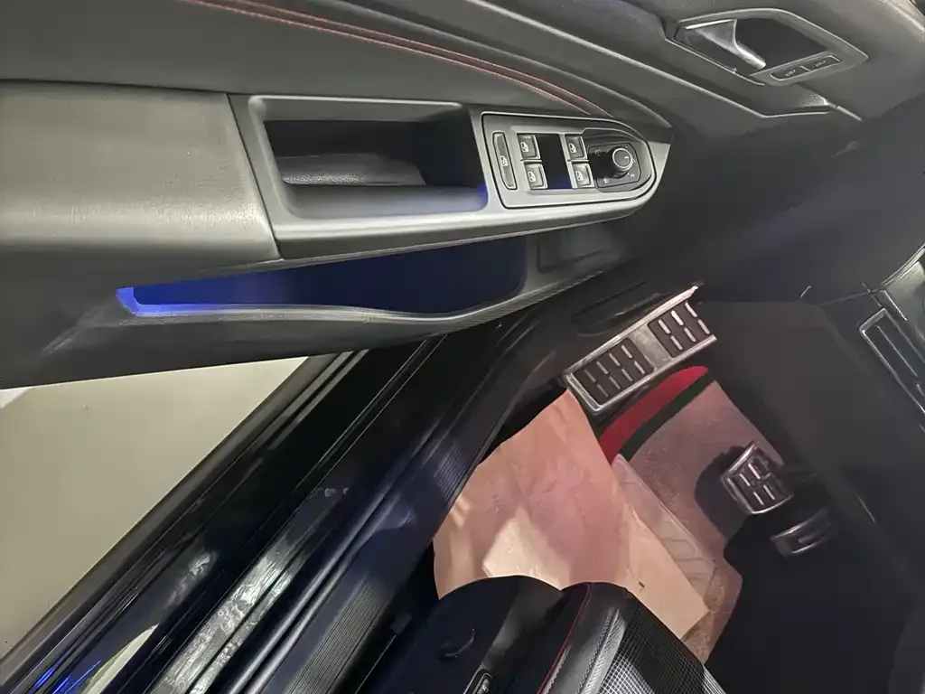 [object Object] Golf GTI 2024 из CN, фото 9