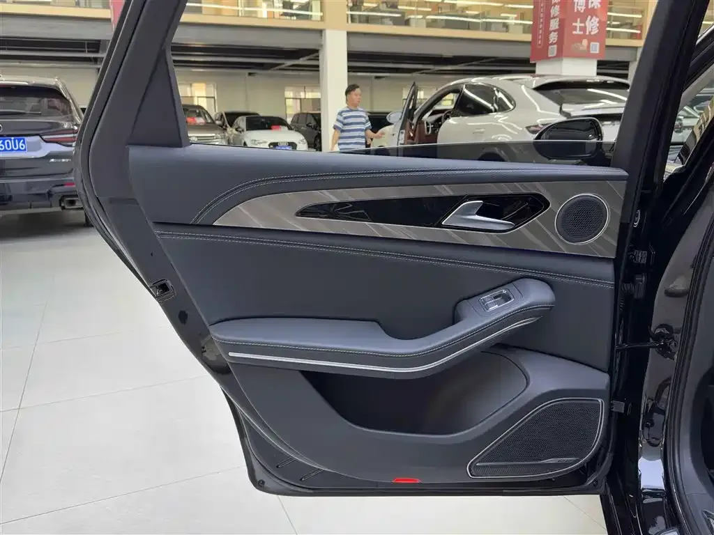 Hongqi H9 2021 из CN, фото 10