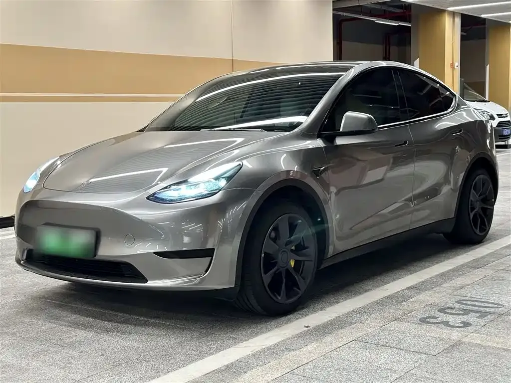 Tesla Model Y — фото 5