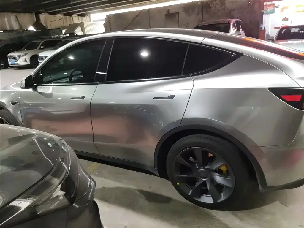 Tesla Model Y — фото 3