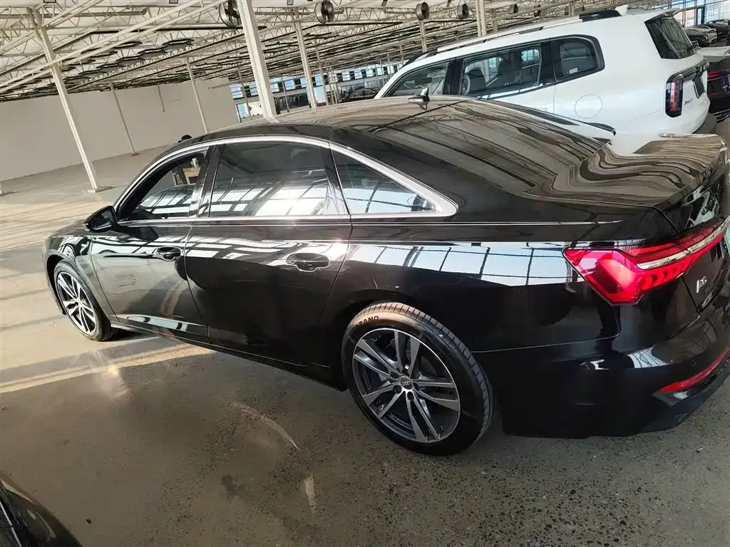 Audi A6L 2021 из CN, фото 4